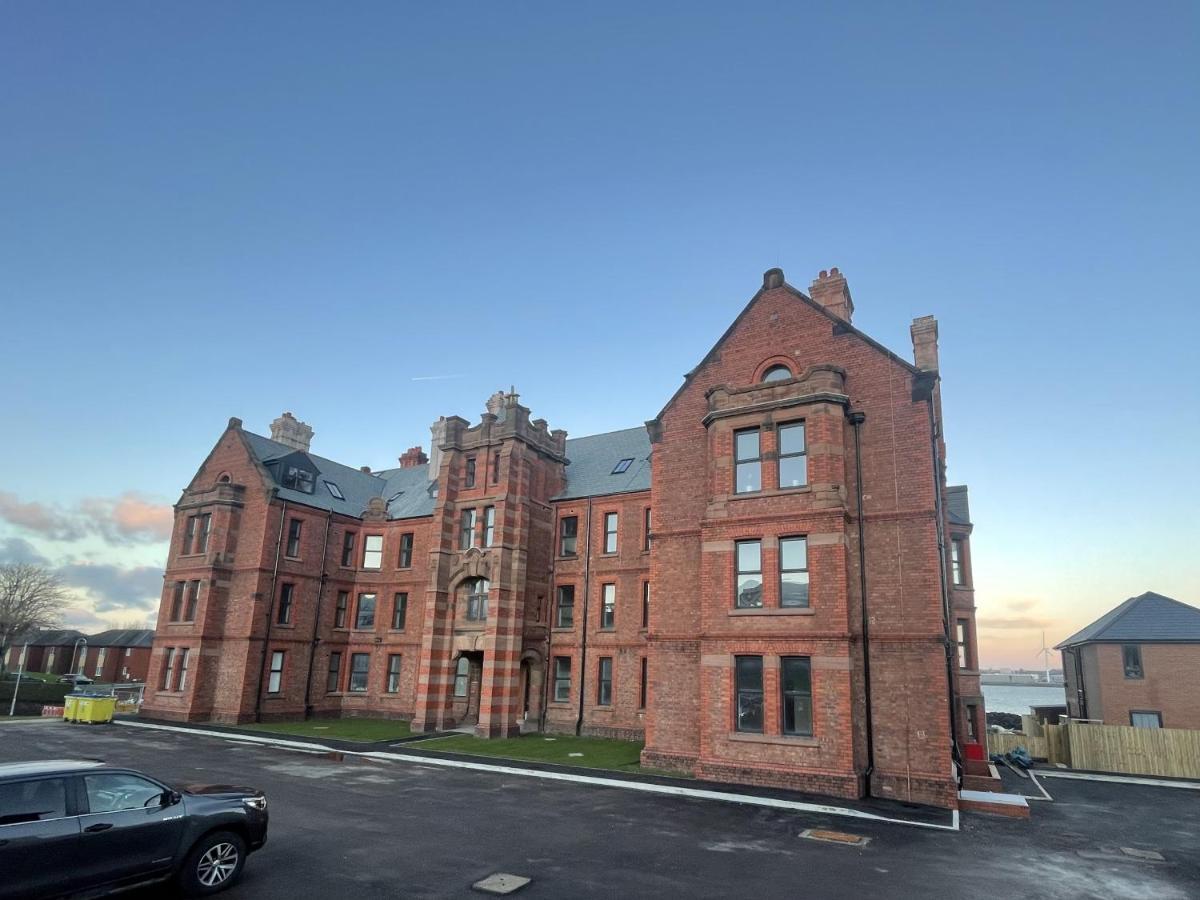 Gibson Manor Apartments Wallasey Bagian luar foto