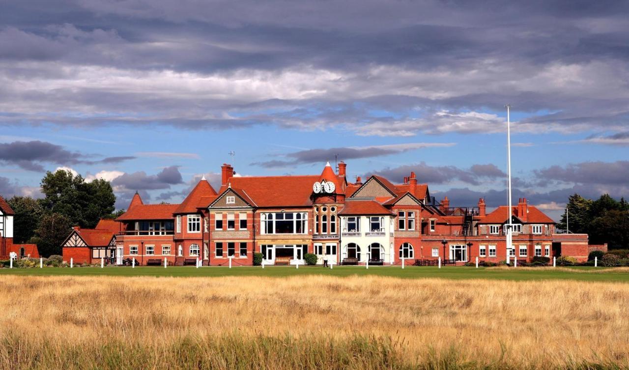 Gibson Manor Apartments Wallasey Bagian luar foto